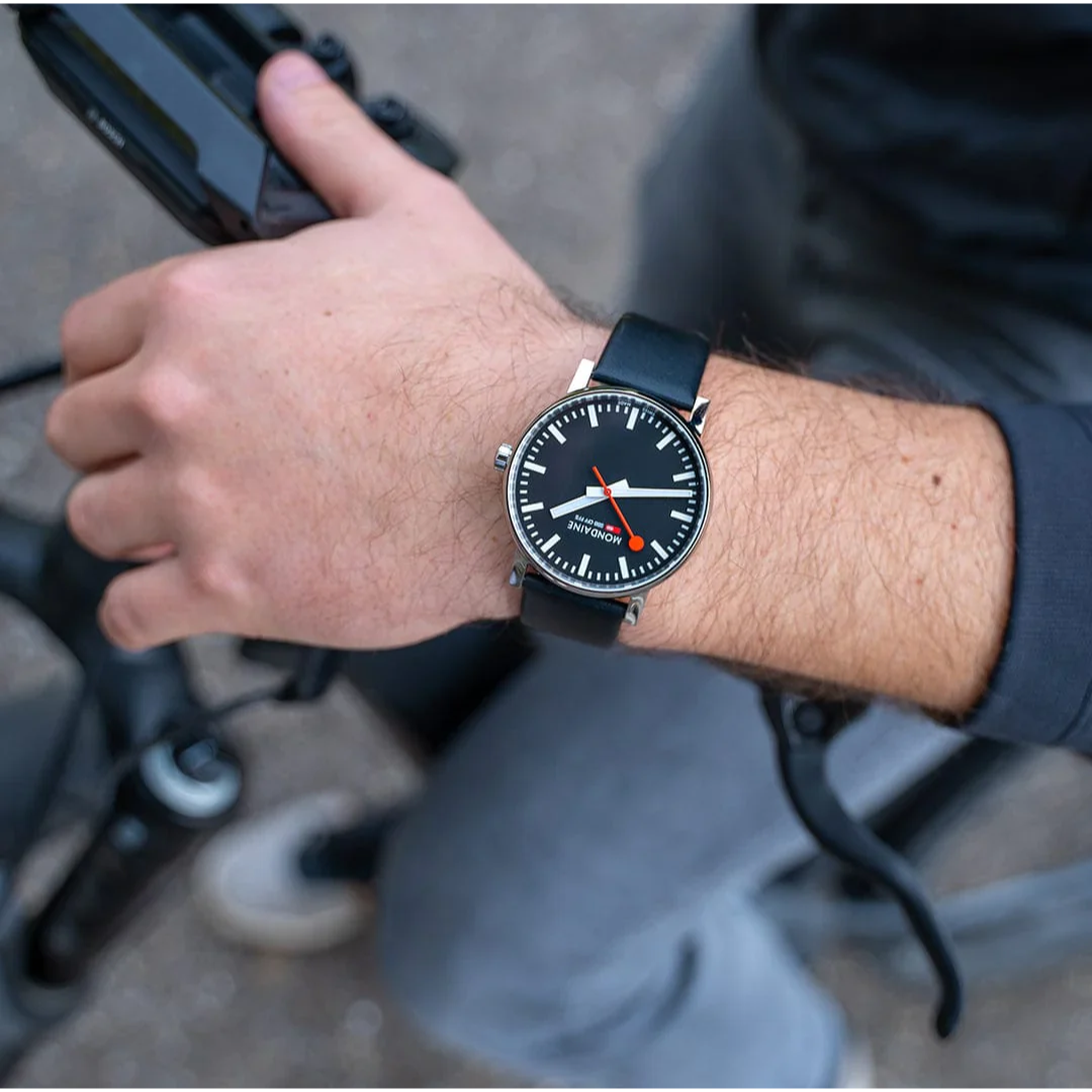 Evo 2 Negro - Mondaine