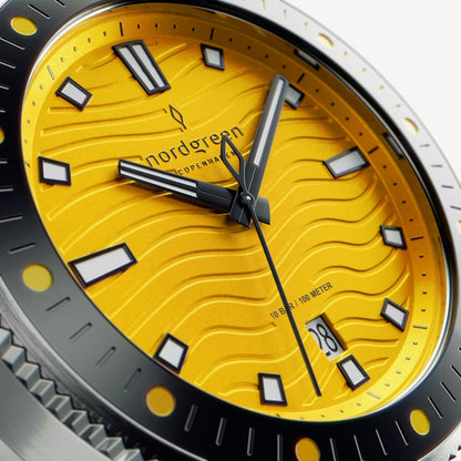 Waves 40mm Full Negro Fondo Amarillo - Nordgreen